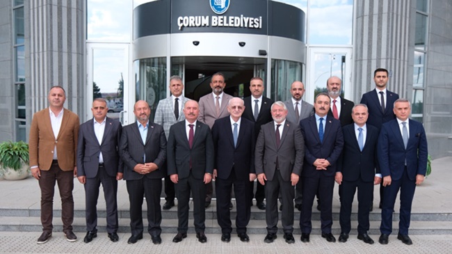 İSMAİL KAHRAMAN’DAN ÇORUM BELEDIYESİNE ZİYARET